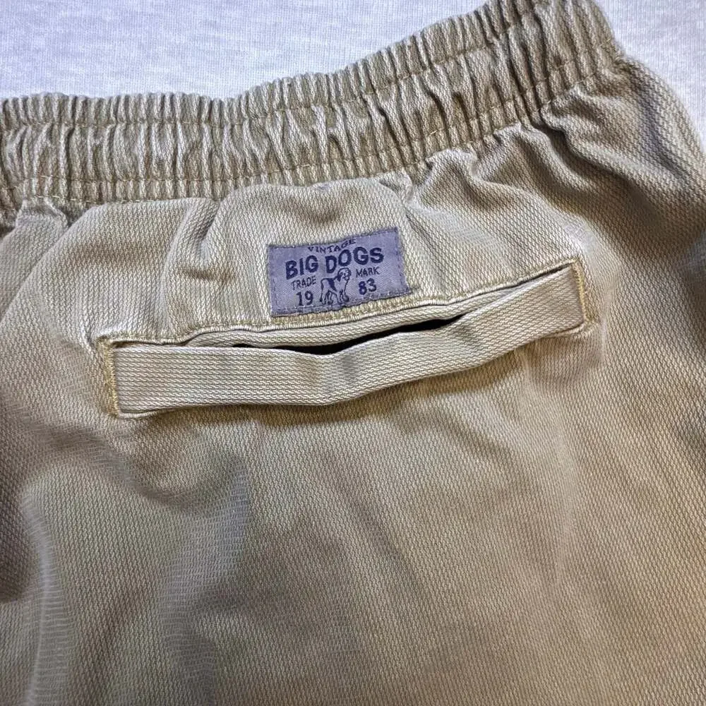 Big Dogs Vintage Tan Cargo Shorts Elastic Waist Mens Size XL